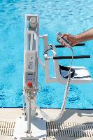 Elevador y grúa para piscina Nartlift