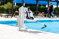 Elevador y grúa para piscina Nartlift